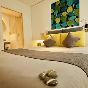 Les Galets Bed & Breakfast Lione