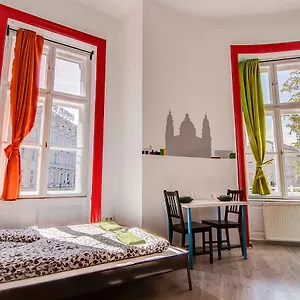  Hostel Pal's Mini Magyarország